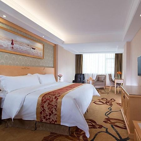 Vienna Hotel Shenzhen Fuyong Village Fenghuangwei Exterior photo